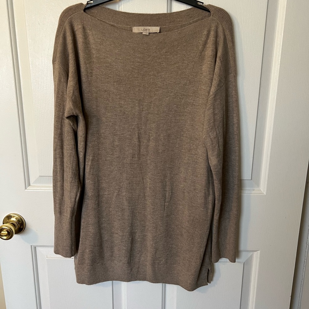 Women’s LOFT tunic style brown sweater. Size M.  Oversized.